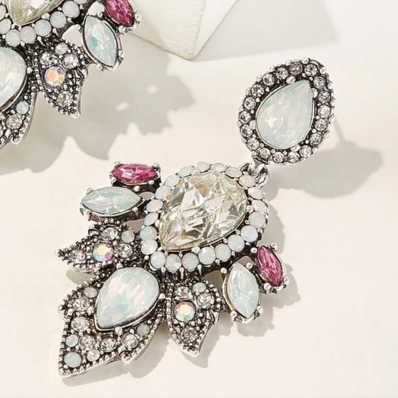 Stunning High Glam Teardrop Rhinestone Dangle Earrings - Picture 7 of 7